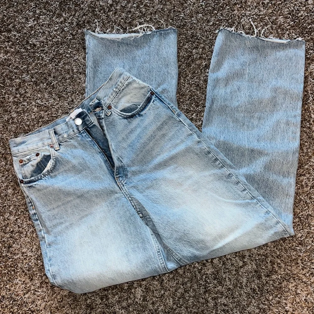 High Rise Flared Jeans - Picture 2 of 5